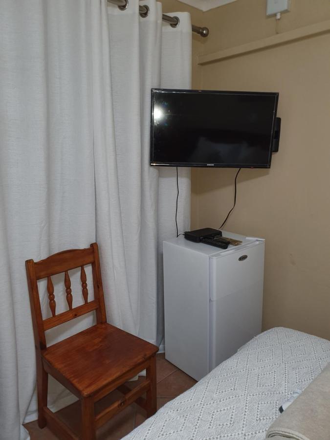 Lani'S Guest House - No Loadshedding Musina Bagian luar foto